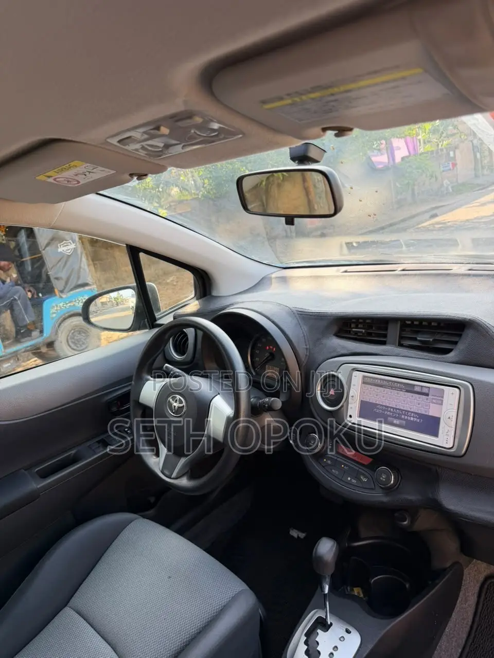 Toyota Vitz 2014 Silver
