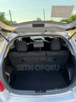 Toyota Vitz 2014 Silver