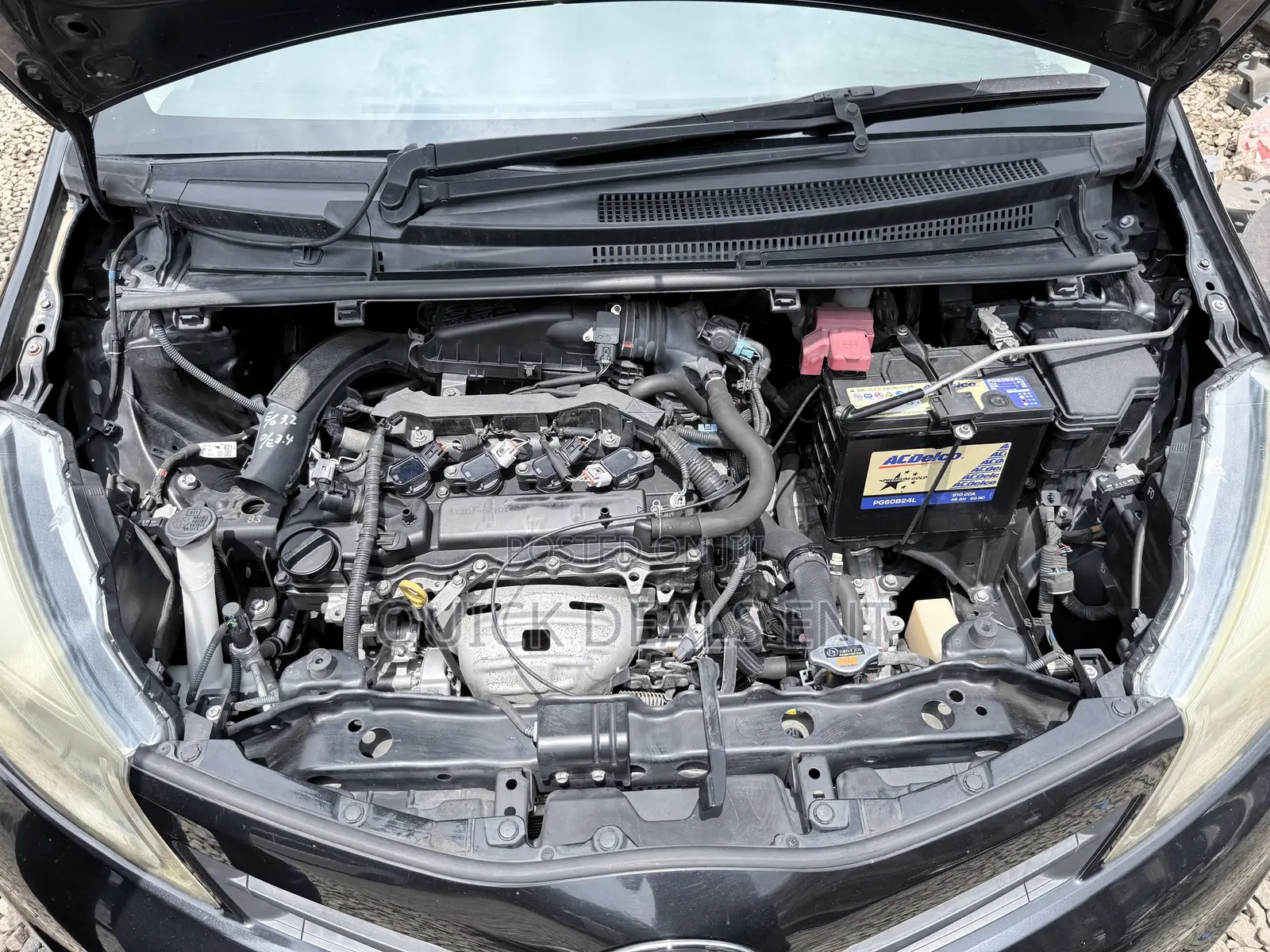 Toyota Vitz 1.3 FWD 5dr 2012 Black