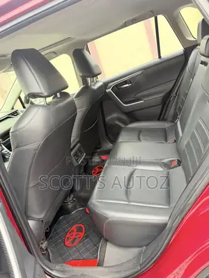 Toyota RAV4 2019 Red