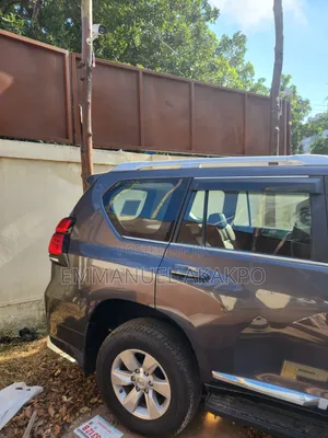 New Toyota Land Cruiser Prado 2.8 2022 Silver