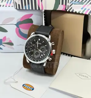 Fossil Men’s Chronograph Watch – Classic Leather Edition