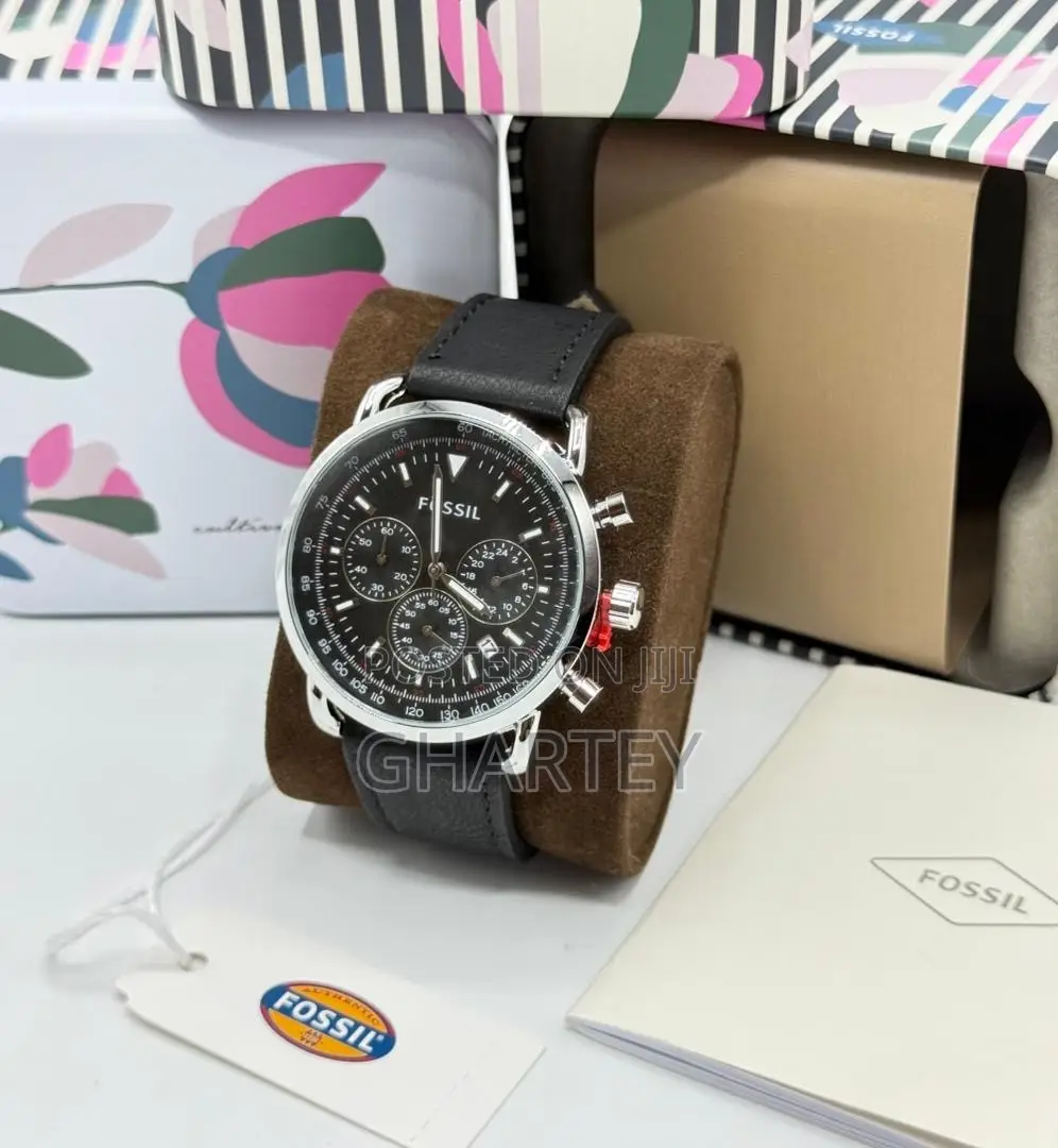 Fossil Men’s Chronograph Watch – Classic Leather Edition