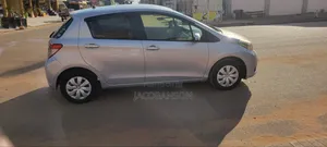Toyota Vitz 2012 Silver