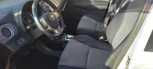Toyota Vitz 2012 Silver