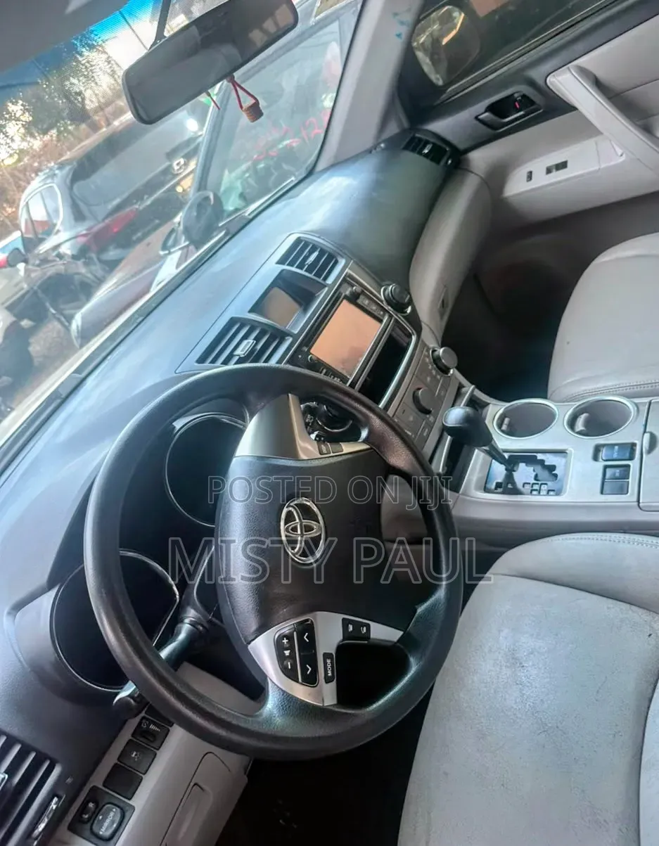 Toyota Highlander 2013 White