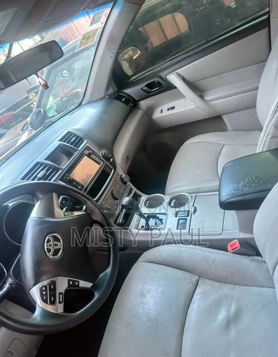 Toyota Highlander 2013 White