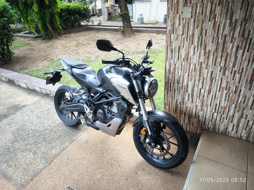 Honda CB 2018 Beige