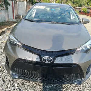 Toyota Corolla SE 4dr Sedan (1.8L 4cyl CVT) 2017 Brown