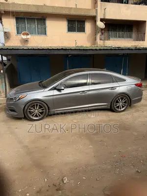Hyundai Sonata Sport 2.0T 4dr Sedan (2.0L 4cyl Turbo 6A) 2015 Gray