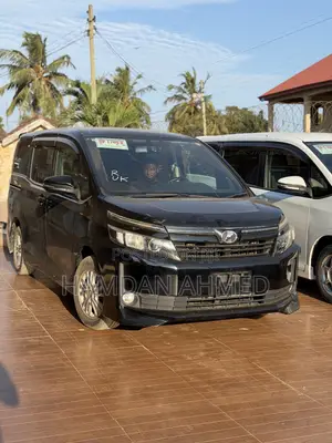 Toyota Voxy V 2WD 8-Seater 2015 Black