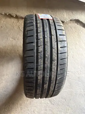 235/40r19 Tyre