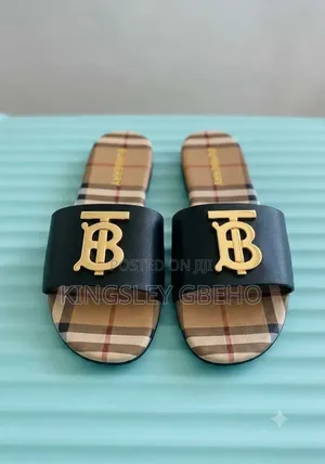 Burberry Slippers | Size 41
