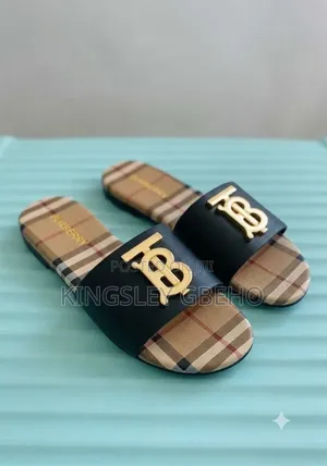 Burberry Slippers | Size 41
