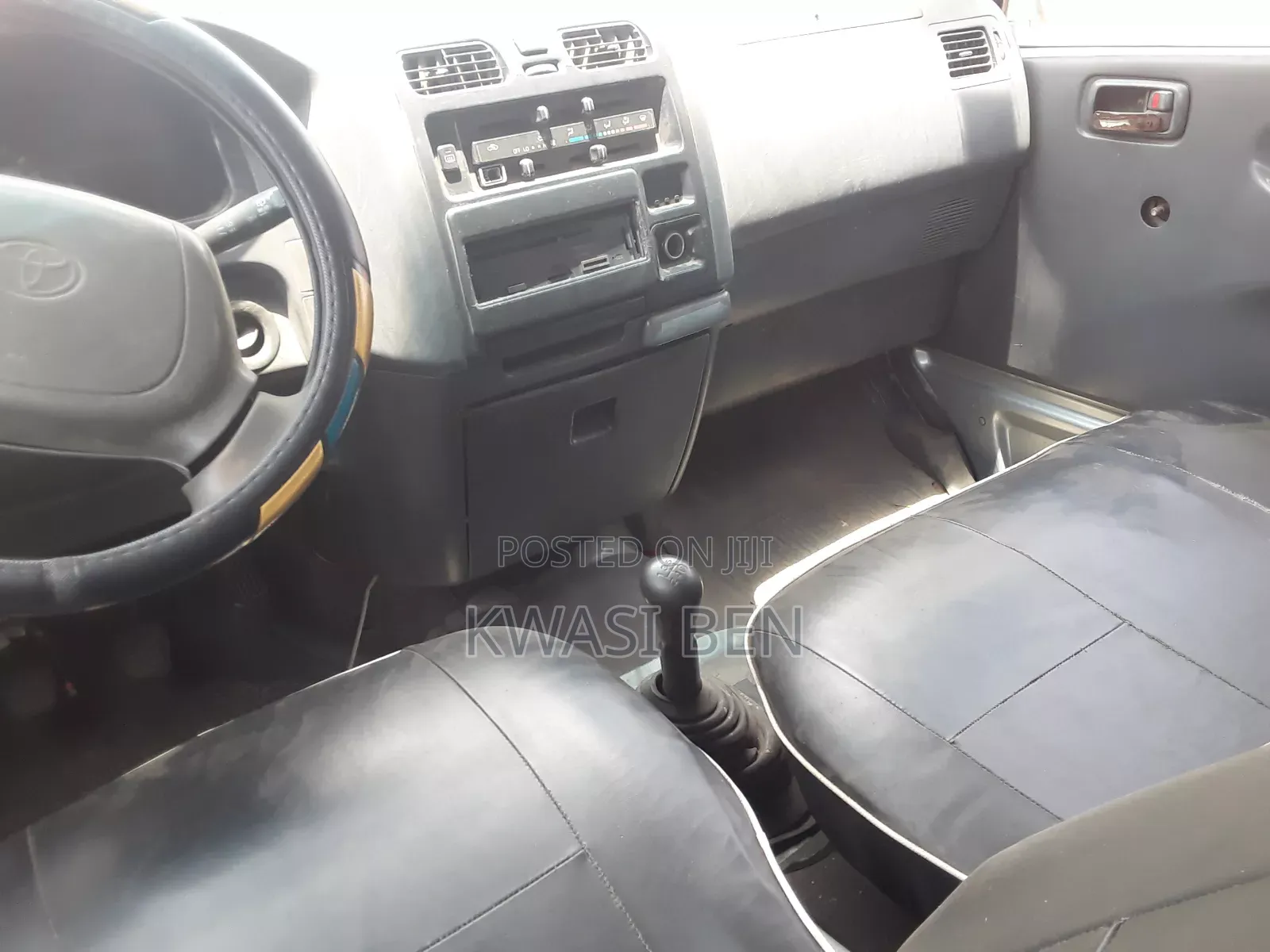 Toyota HiAce 2004 Grey
