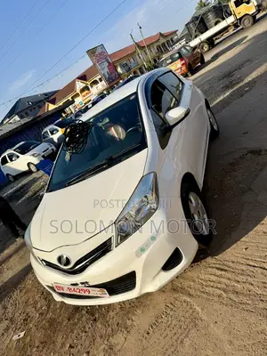 Toyota Vitz 2013 White