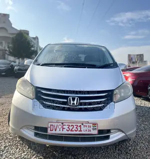 Honda Freed 2017 Silver