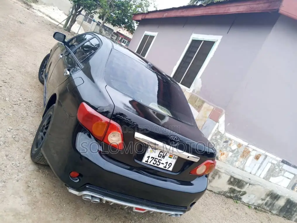 Toyota Corolla 2010 Black
