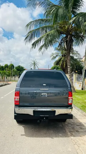 Toyota Hilux 2015 Gray