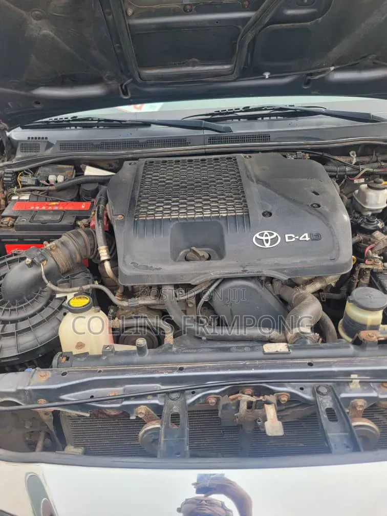 Toyota Hilux 2015 Gray