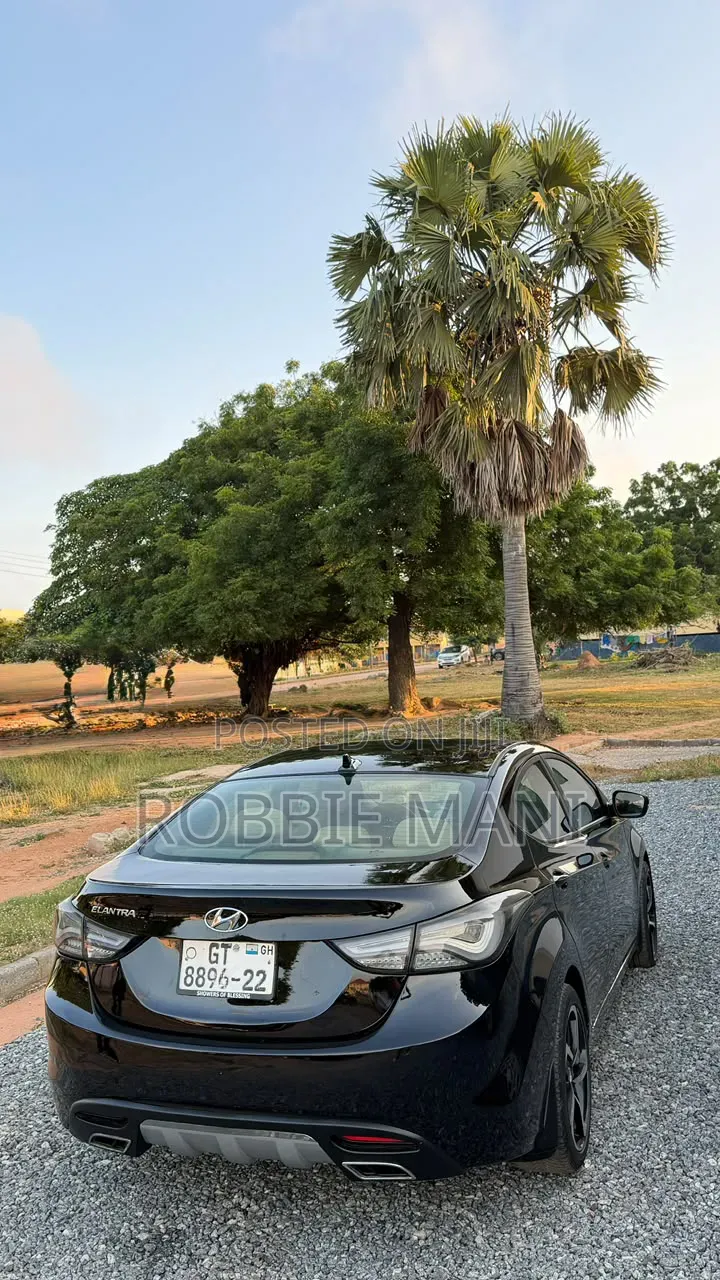Hyundai Elantra GLS Sedan FWD (1.8L 4cyl 6A) 2013 Black