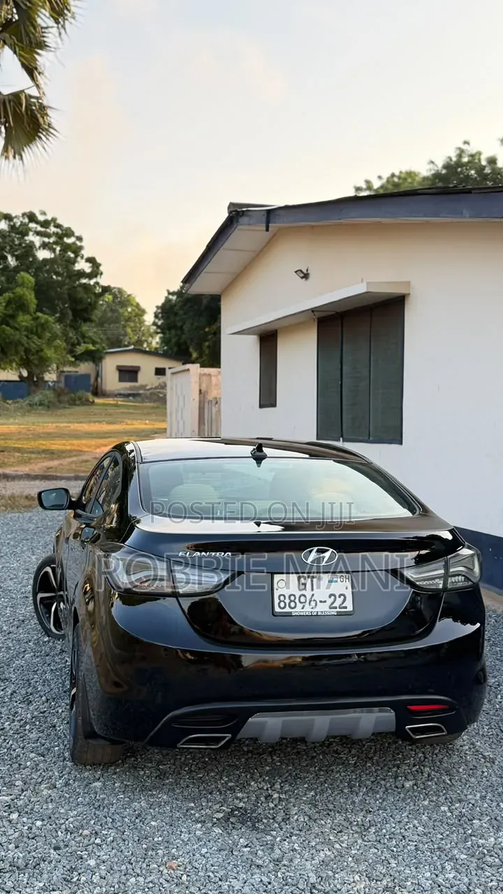 Hyundai Elantra GLS Sedan FWD (1.8L 4cyl 6A) 2013 Black