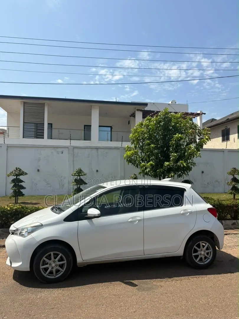Toyota Vitz 1.3 AWD 5dr 2016 Pearl