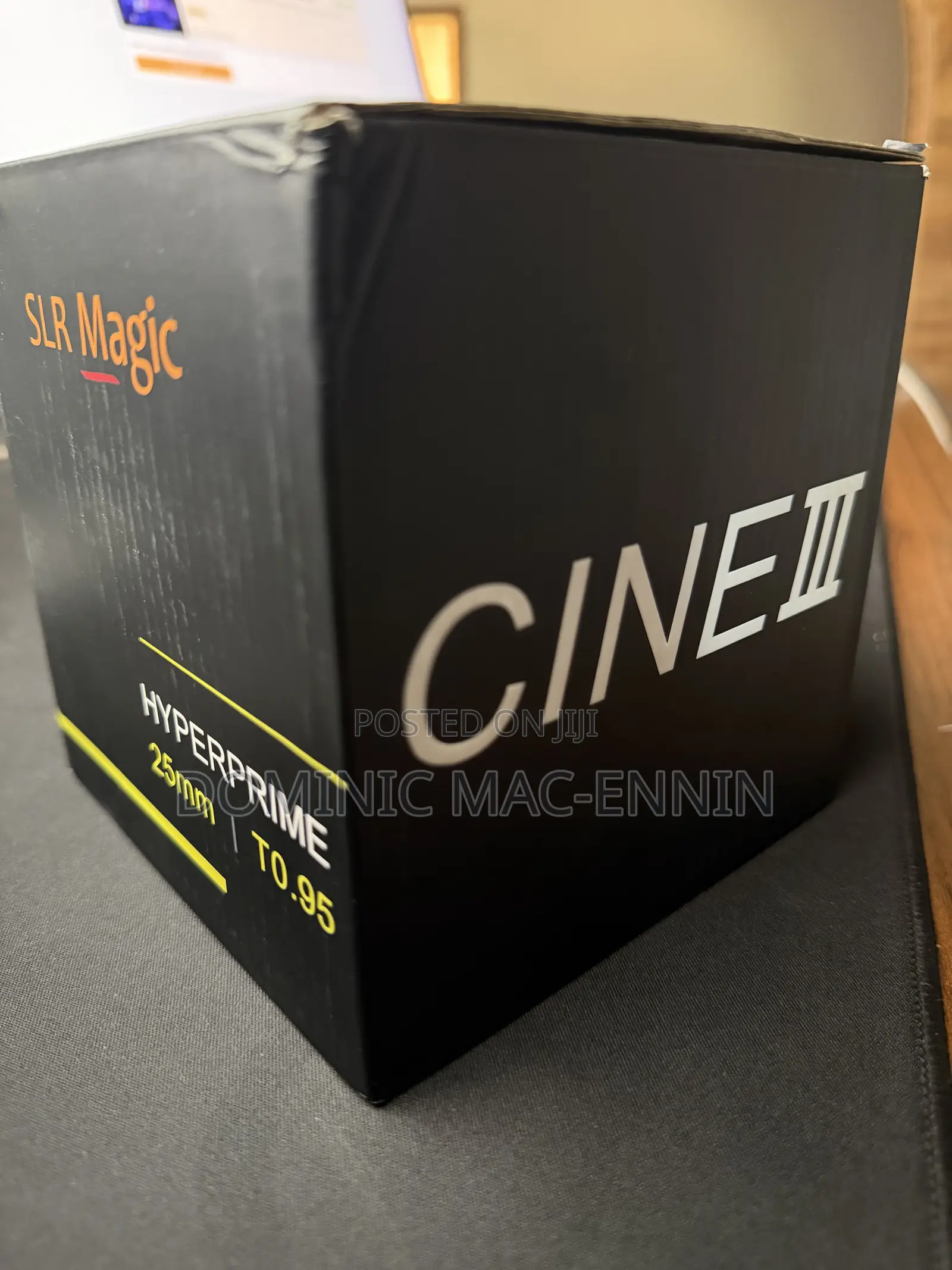 Low-Light Cinema Lens-SLR Magic 25mm T0.95 Hyperprime Cine III