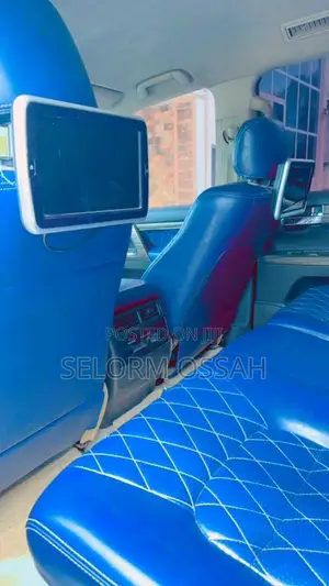 Toyota Land Cruiser 2018 Blue