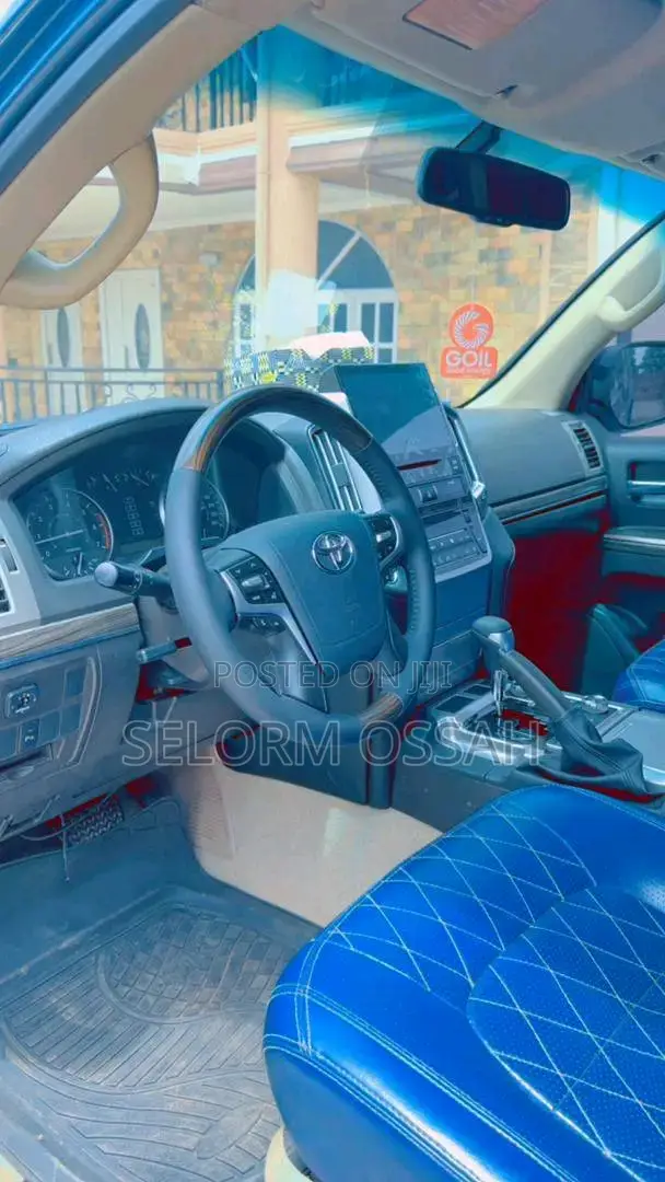 Toyota Land Cruiser 2018 Blue
