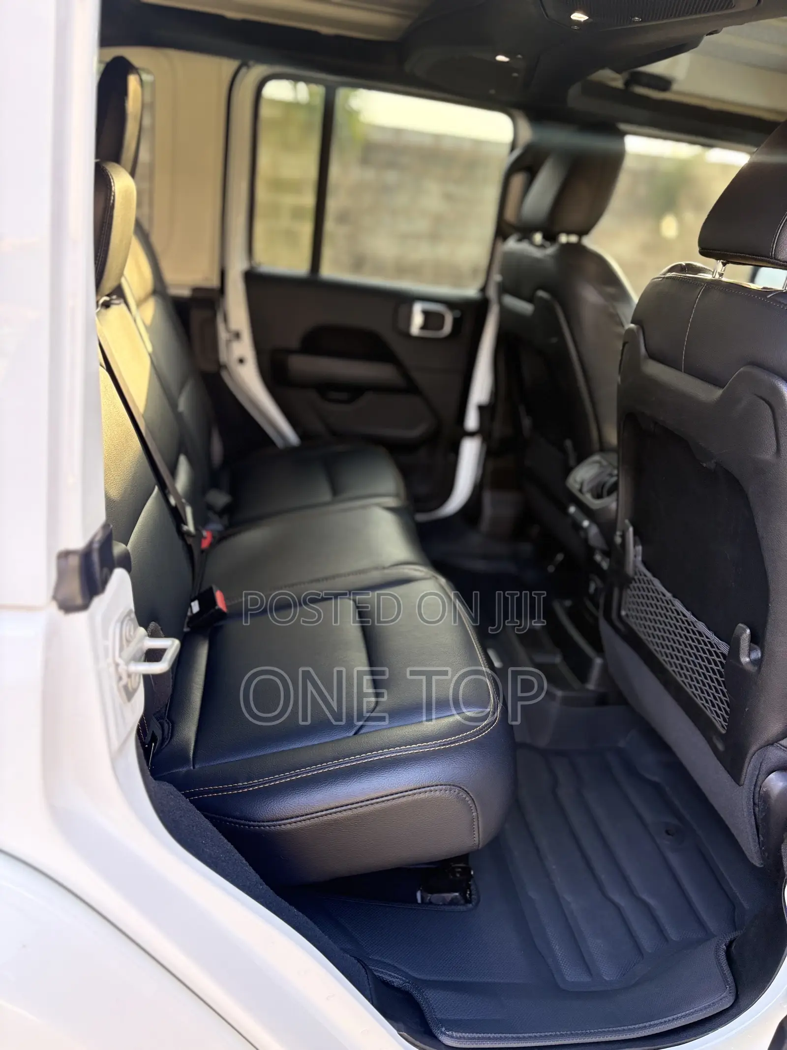 Jeep Wrangler Sahara 4 Door 4x4 2024 White