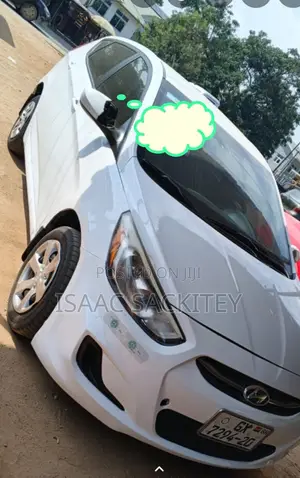Hyundai Accent GS 4dr Hatchback (1.6L 4cyl 6A) 2015 White