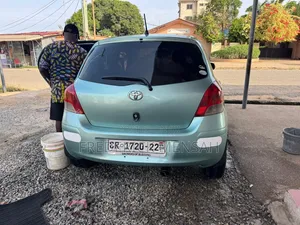 Toyota Vitz 1.3 AWD 3dr 2010 Silver