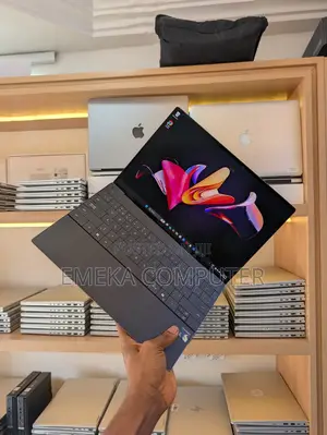 New Laptop Dell XPS 13 9345 16GB Intel Core i7 SSD 512GB
