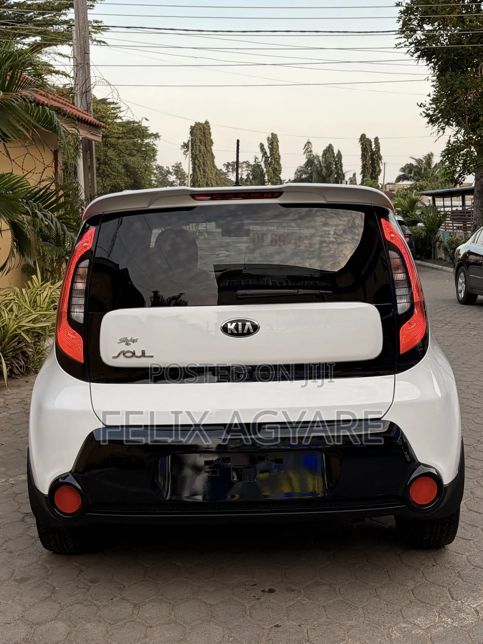Kia Soul Hatchback 2016 White