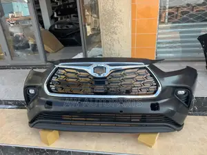 Highlander 2020 Front Bumper With Chrome Grille