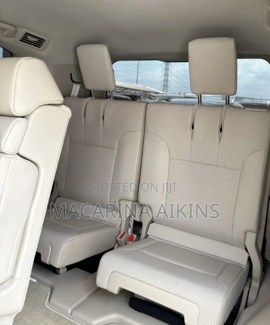 Toyota Land Cruiser 2024 White