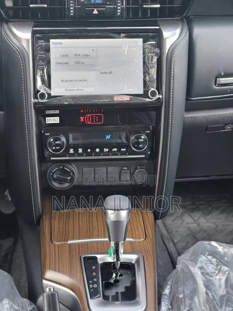 Toyota Fortuner 2.8 D AWD 2022 Brown