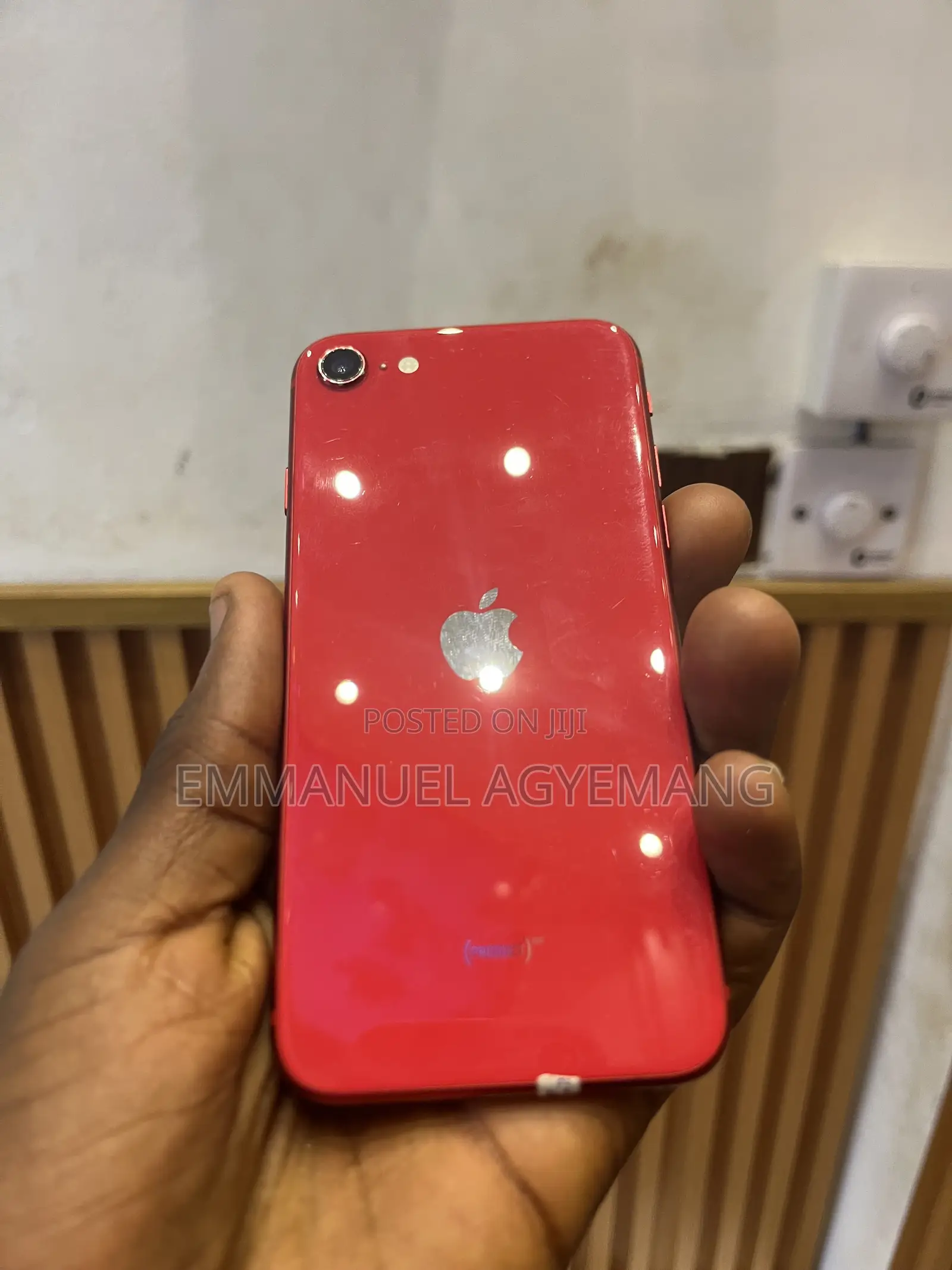 New Apple iPhone SE (2020) 64 GB Red