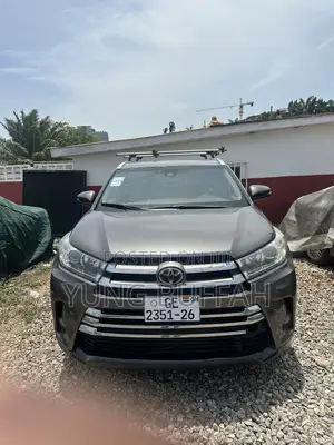 Toyota Highlander Limited 2019 Gray