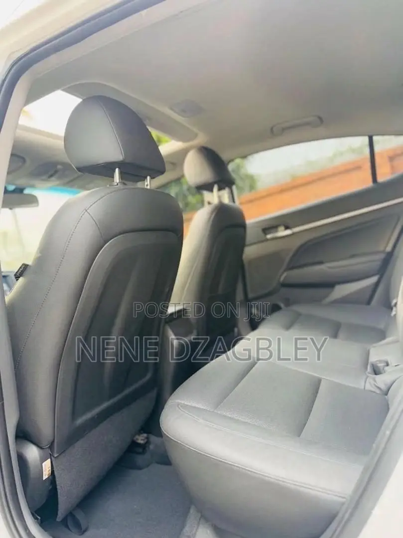 Hyundai Elantra Limited 2018 White