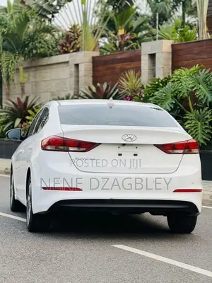 Hyundai Elantra Limited 2018 White