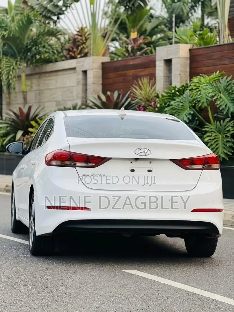 Hyundai Elantra Limited 2018 White