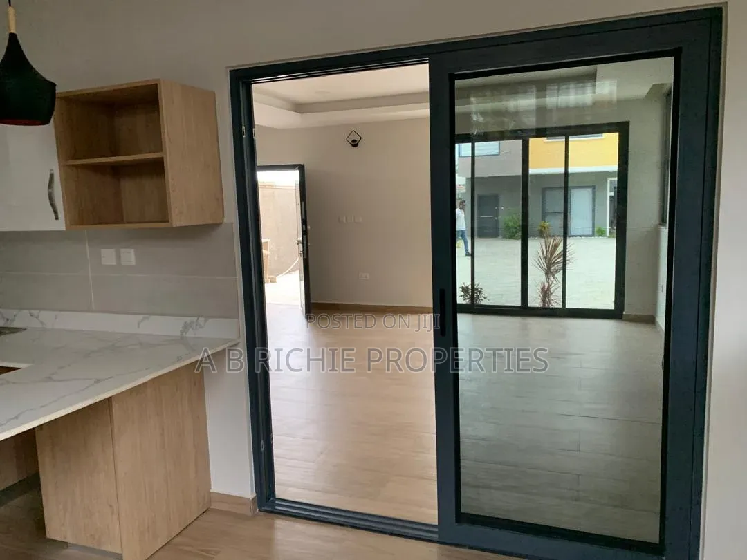 3bdrm Townhouse / Terrace in Ab Richie Properties, Tseaddo for rent