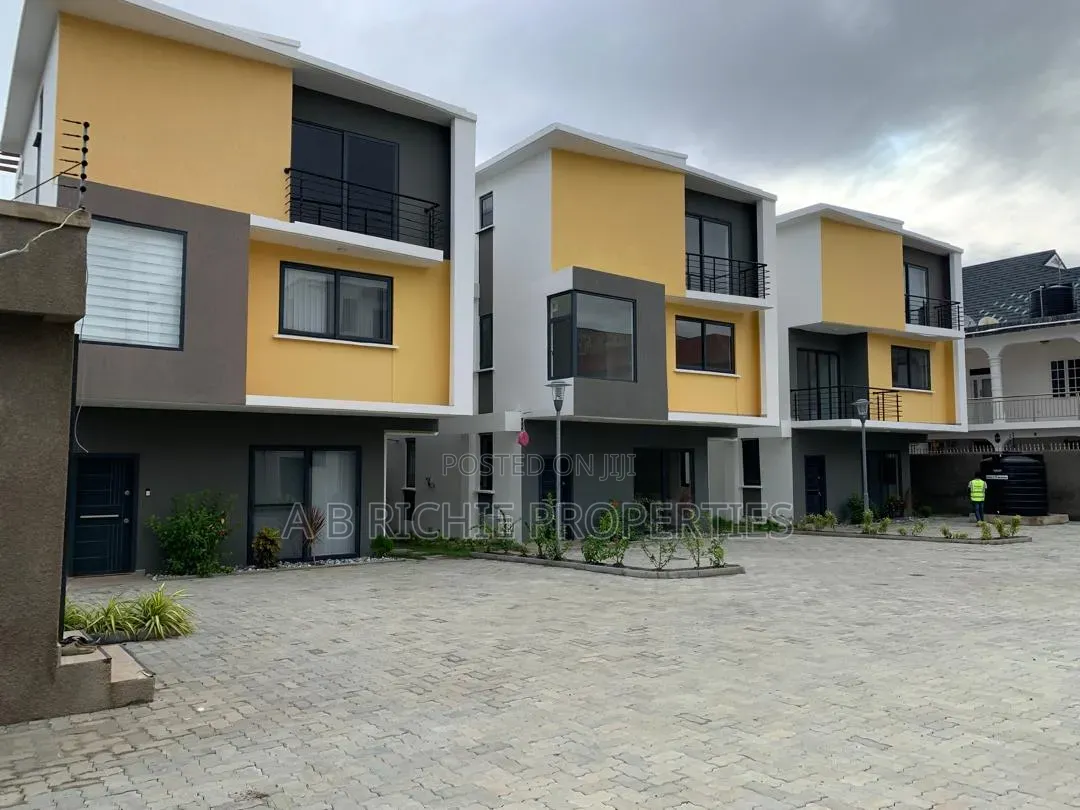 3bdrm Townhouse / Terrace in Ab Richie Properties, Tseaddo for rent