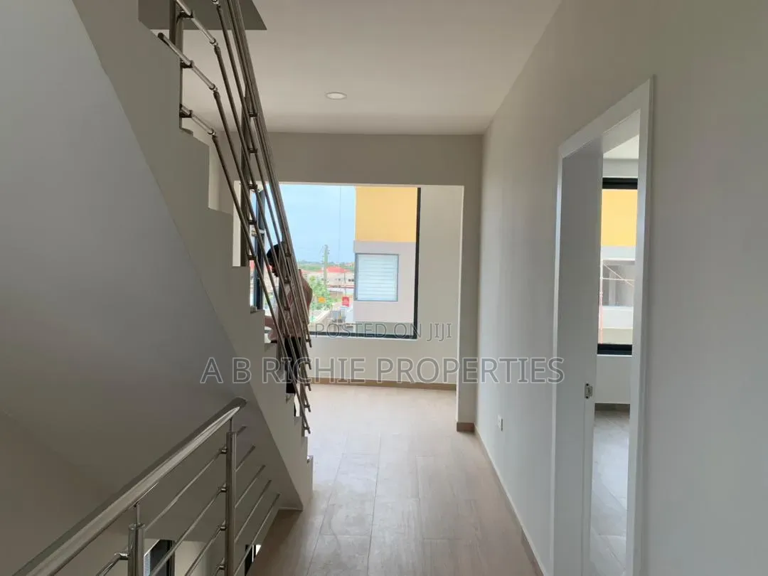 3bdrm Townhouse / Terrace in Ab Richie Properties, Tseaddo for rent