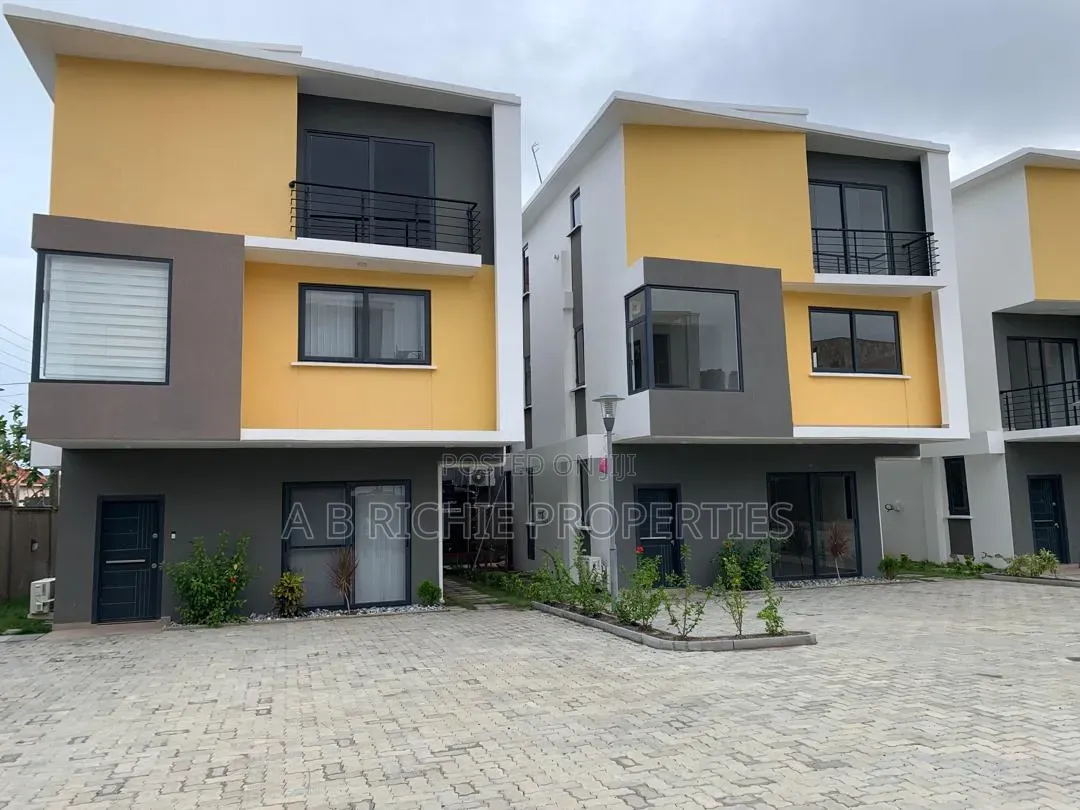 3bdrm Townhouse / Terrace in Ab Richie Properties, Tseaddo for rent