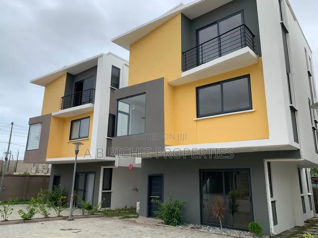 3bdrm Townhouse / Terrace in Ab Richie Properties, Tseaddo for rent
