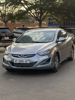 Hyundai Elantra SE Sedan FWD (1.8L 4cyl 6A) 2016 Silver