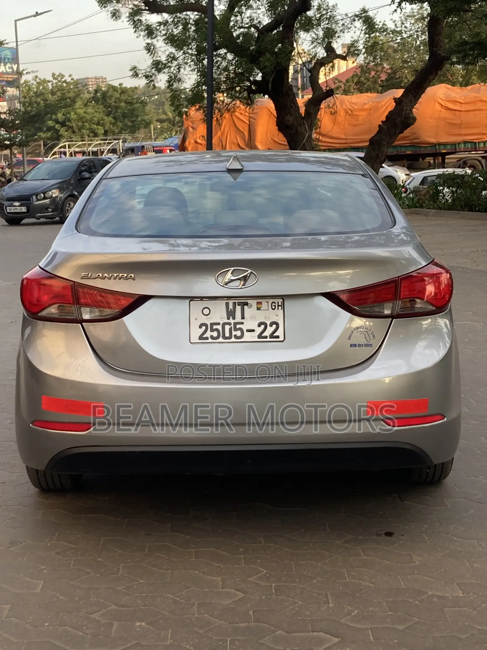 Hyundai Elantra SE Sedan FWD (1.8L 4cyl 6A) 2016 Silver